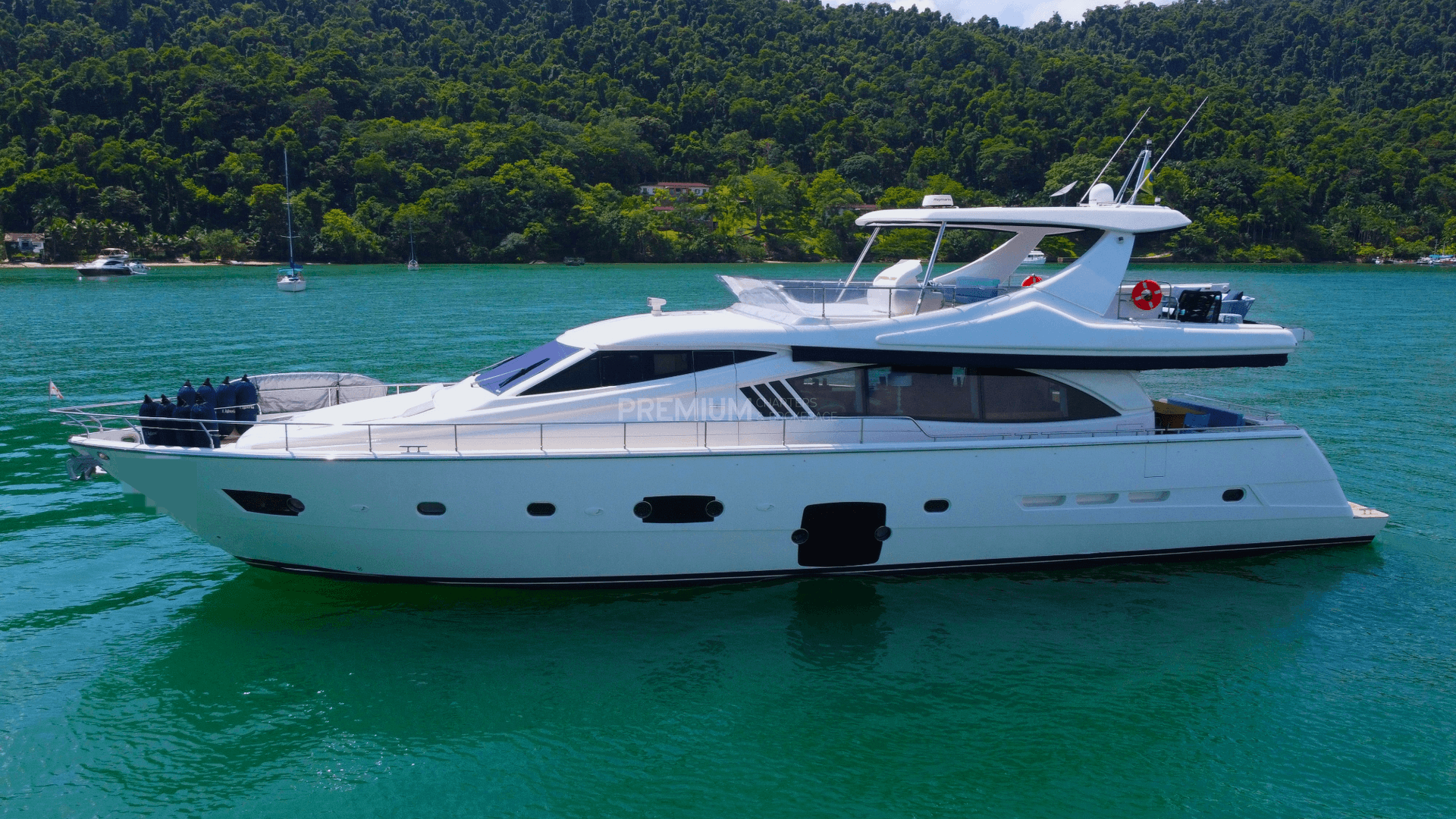 Ferretti 750 - 2011 - Cover